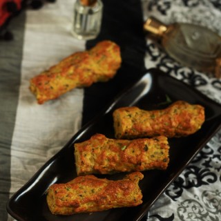 Arabic Seekh Kabab recipe-A delicious and tasty chicken seekh kabab recipe #halaalrecipes #faskitchen #chickenseekh #grilledchicken #arabicfood