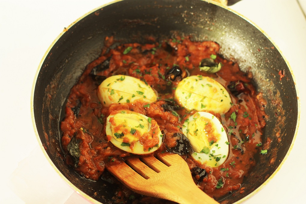 Nadan Mutta Roast or the Kerala Style Egg Roast recipe - An Egg recipe which is a staple in the land of Kerala, mostly found on the breakfast table across the state.