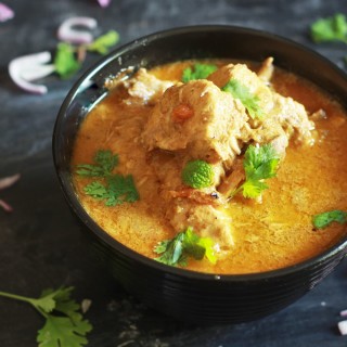 A tasty Chicken Rezala recipe made with poppy and cashew based curry from the origins of the Bengali Cuisine #chickenrezala #indianchickenrecipe #halalrecipe