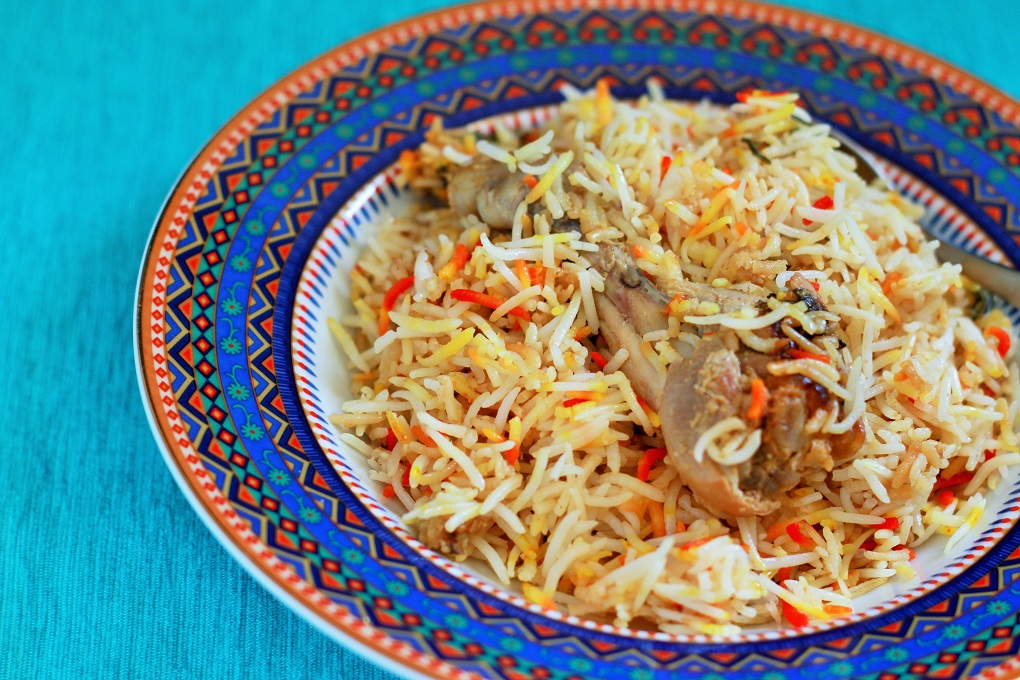 Hyderabadi Chicken Biryani recipe, a very, very popular dish thoughout the world. If you are a biryani lover, I am sure you must have tasted or heard about it at least once. Made with exotic Indian spices, this recipe cannot be missed if you really want to get the real feel of the biryani.