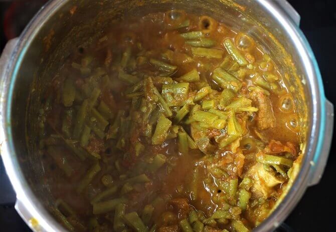 cooking hyderabadi gawar ki phali gosht