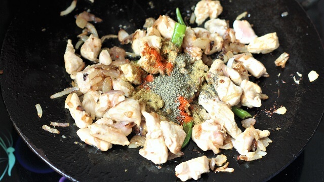 spices used in the tawa chicken recipe