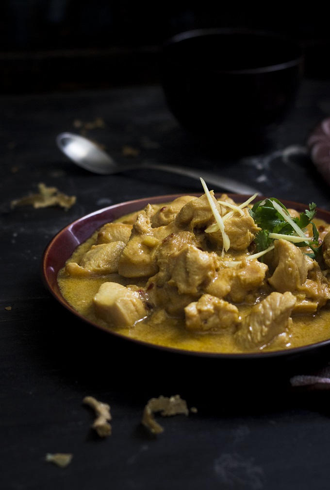 Indian Ginger Chicken recipe or the Adraki Murgh Salan, made with lots of ginger flavor will be your favorite if you love ginger. The ginger is both added in the form of paste and julienne to give lots of flavor an aroma to the chicken.