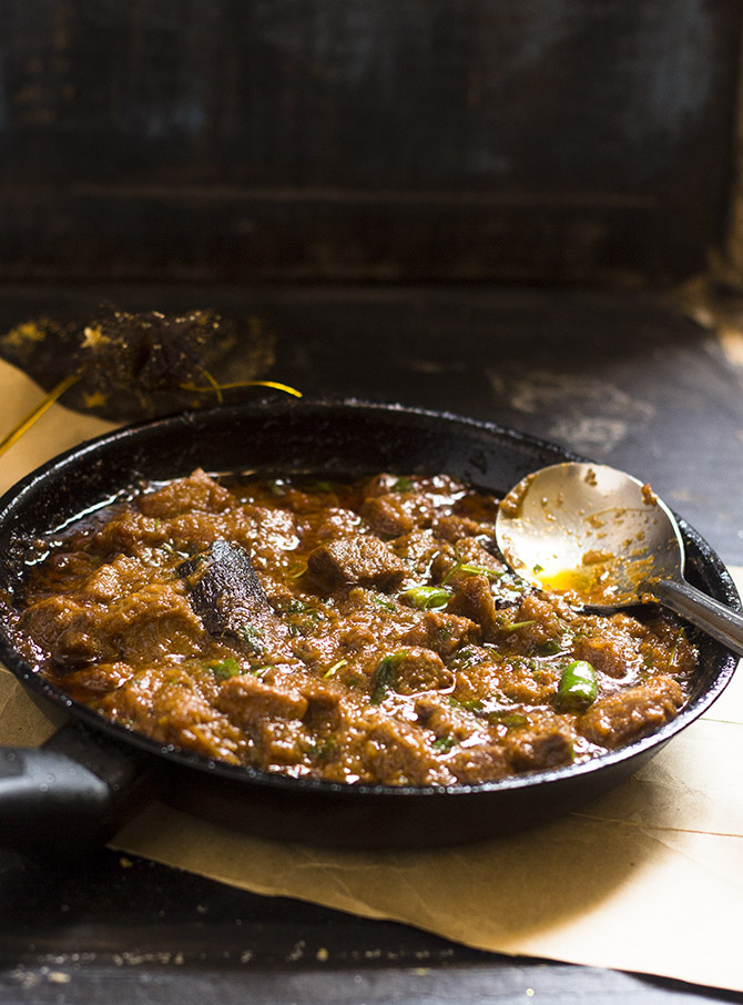 Khara Masala Gosht or the Mutton Masala recipe, Pakistani is a deliciously simple mutton curry recipe made with whole spices. It is so easy to make that this dish will make one of your favorite before long.
