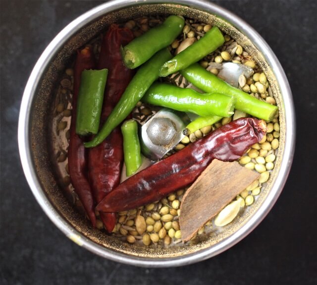 spices, green chili in a mixie jar