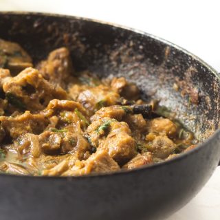 Mutton Handi Recipe or Handi Gosht recipe, Pakistani is a delicious curry made in a clay pot. A famous Pakistani dish, this curry will leave you asking for more.