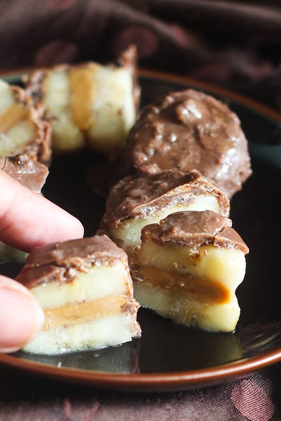 Chocolate-Dipped-Frozen-Peanut-Butter-Banana-Bites-recipe